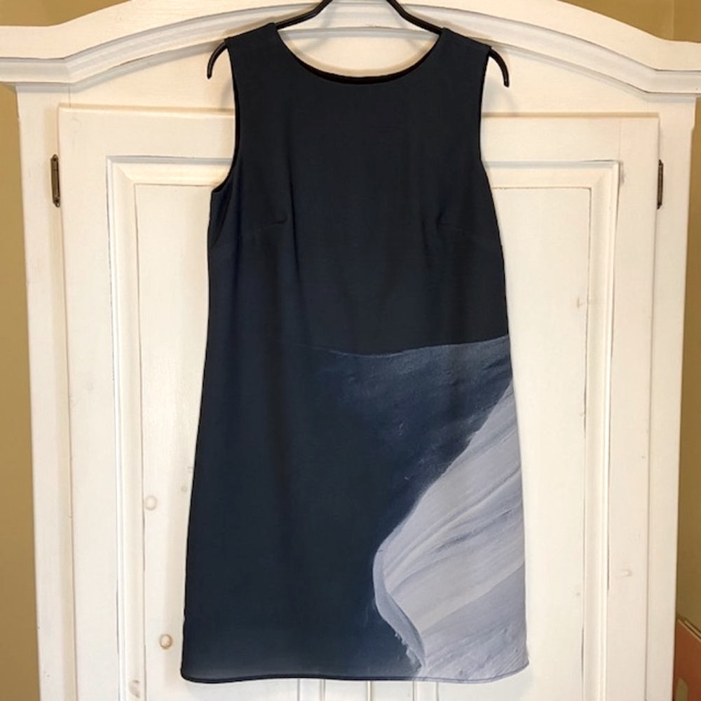 Le Galeriste Shift Dress